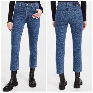 MOTHER The Tomcat Ankle Leopard Print Stretch Denim In Sinister Size 25
